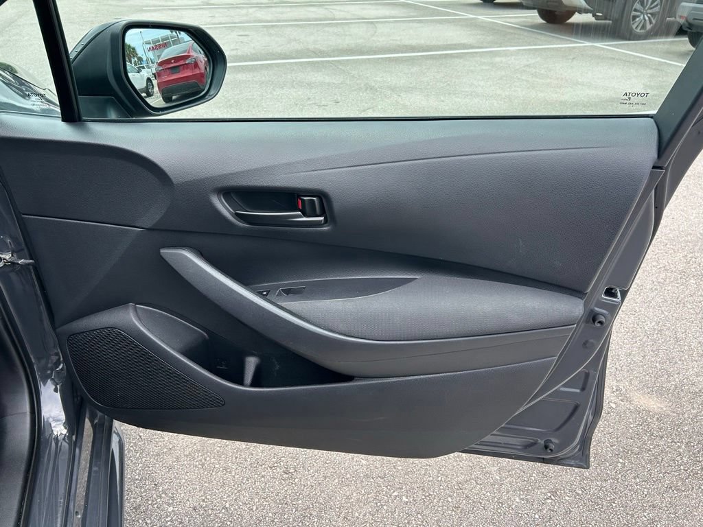 Used 2024 Toyota Corolla LE FWD image 39