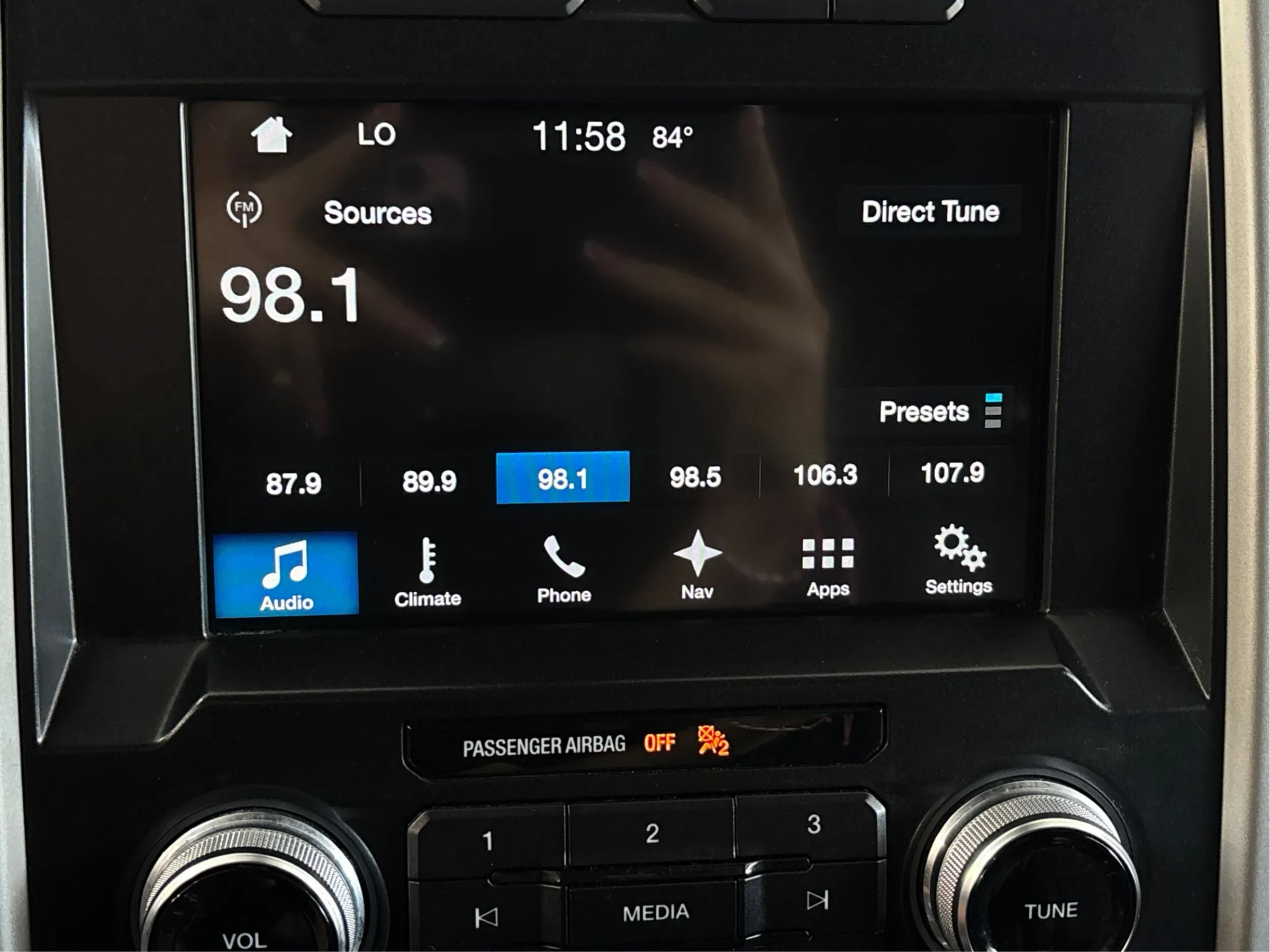 Used 2016 Ford F150 Lariat w/ Equipment Group 502A Luxury AWD/4WD image 40