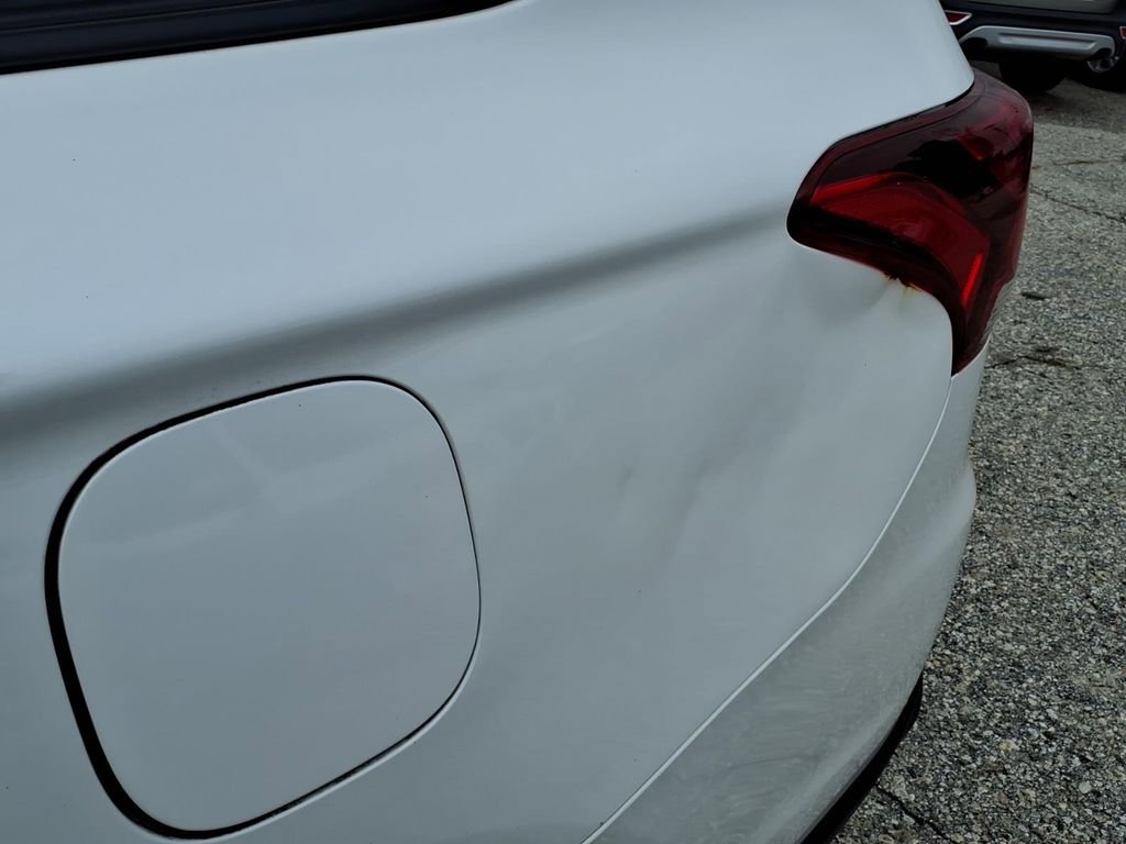 Used 2017 Mitsubishi Outlander ES image 11