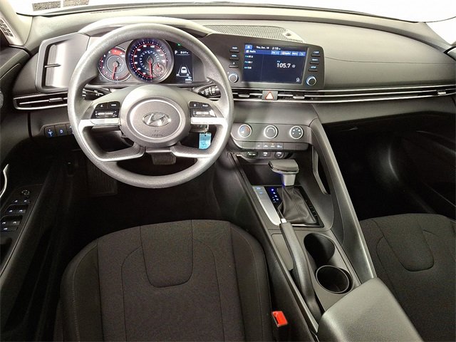 Used 2023 Hyundai Elantra SE w/ Preferred Accessory Package video 2