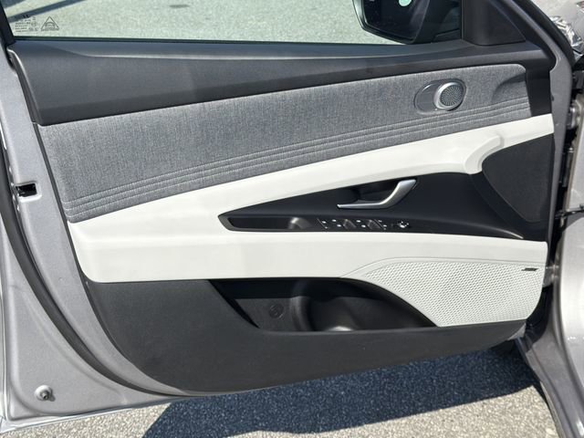 New 2026 Hyundai Elantra Limited image 10