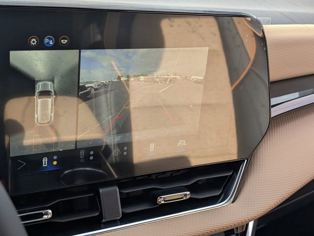 New 2026 Chevrolet Equinox ACTIV w/ Convenience Package III FWD image 10