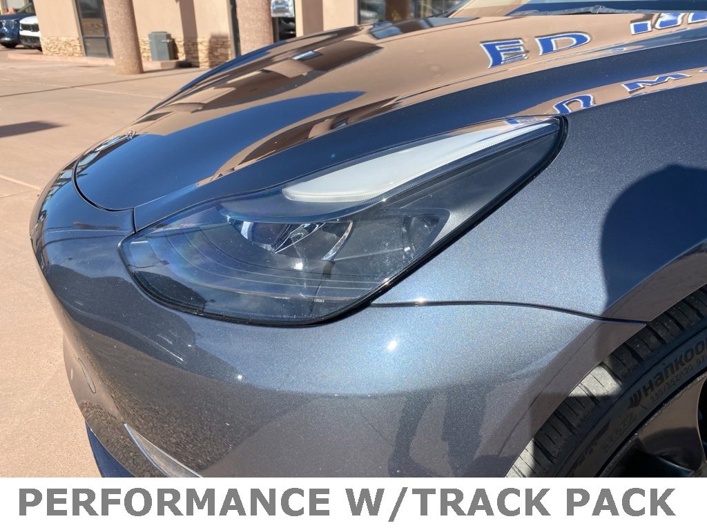 Used 2022 Tesla Model 3 Performance image 3