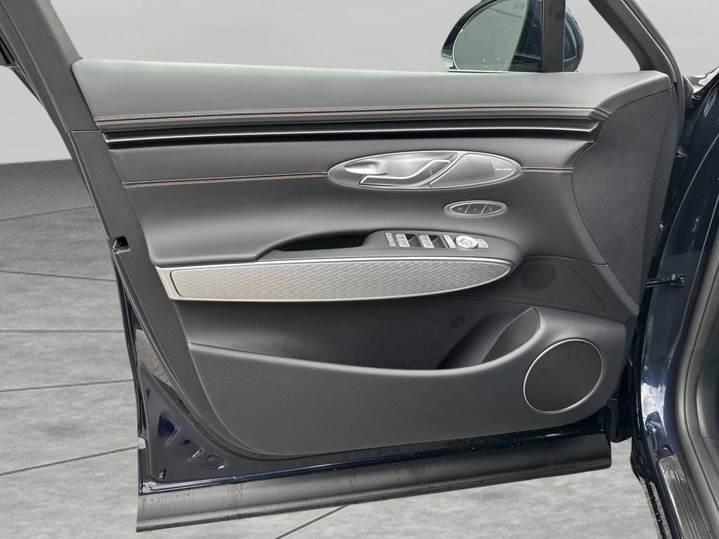 New 2026 Genesis GV70 2.5T Sport Prestige AWD/4WD image 14