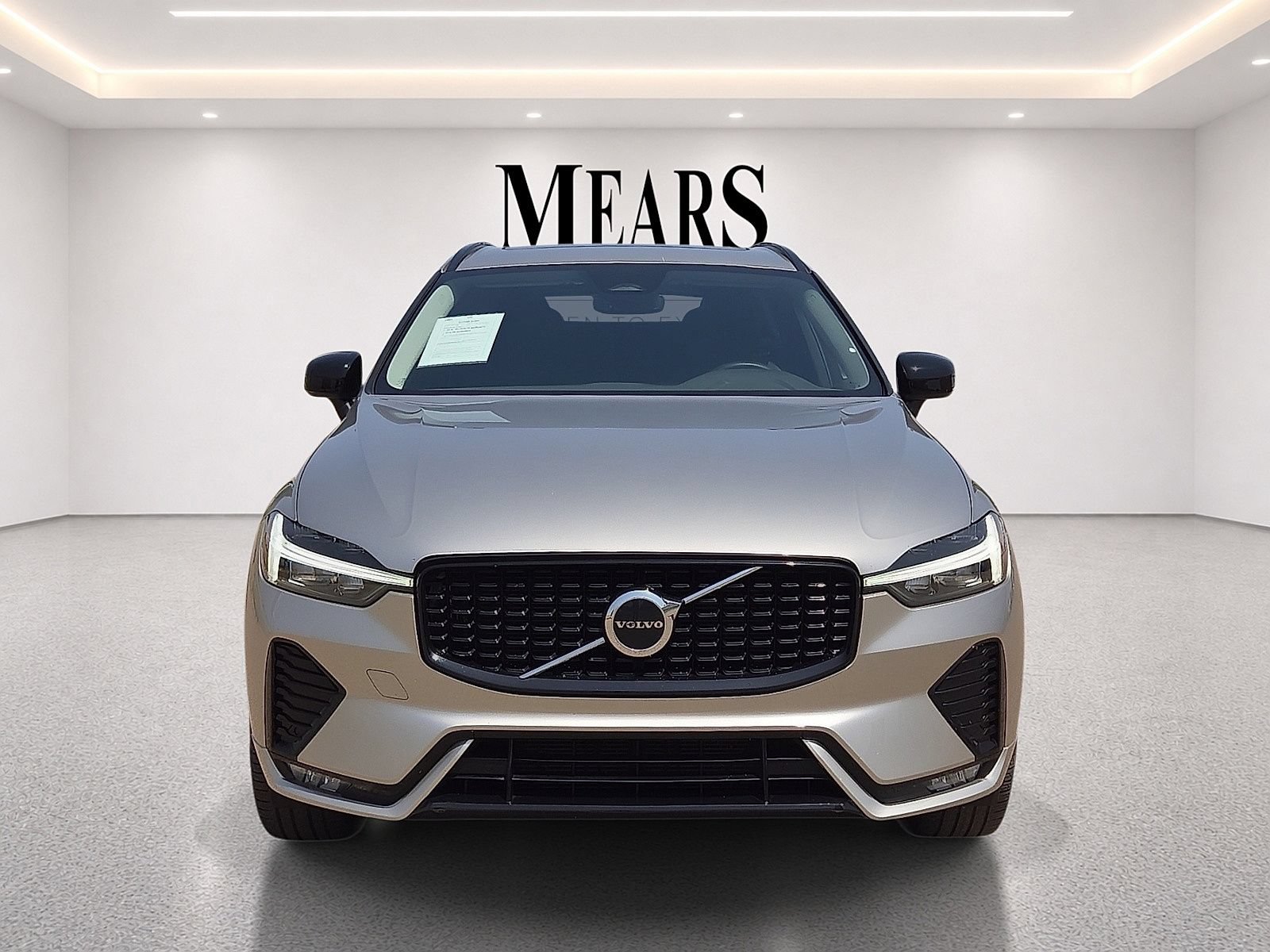 Certified 2024 Volvo XC60 B5 Core AWD/4WD image 9