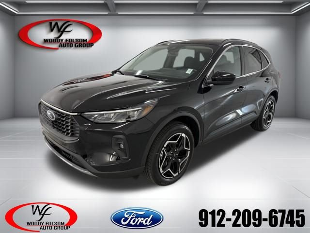 New 2026 Ford Escape Platinum w/ Class II Trailer Tow Package