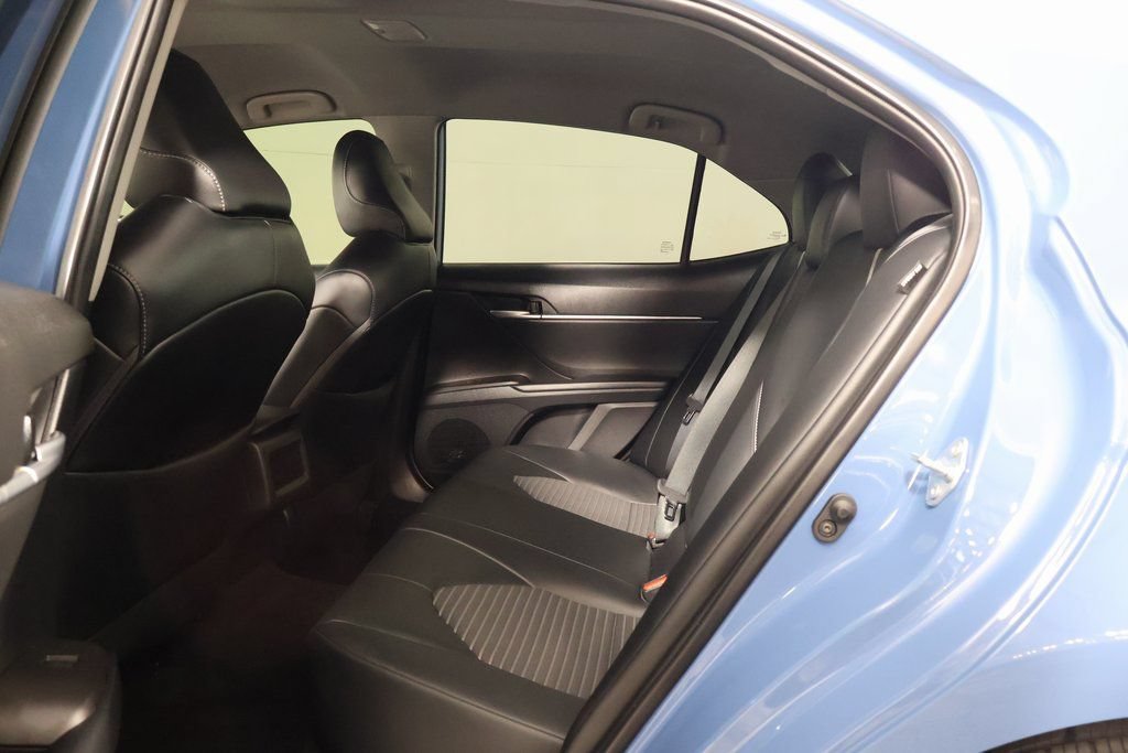 Used 2023 Toyota Camry SE FWD image 11