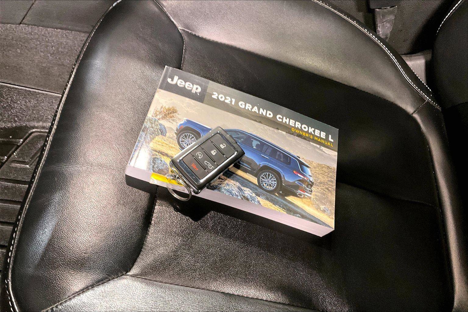 Used 2021 Jeep Grand Cherokee L Limited w/ Trailer Tow Package image 12