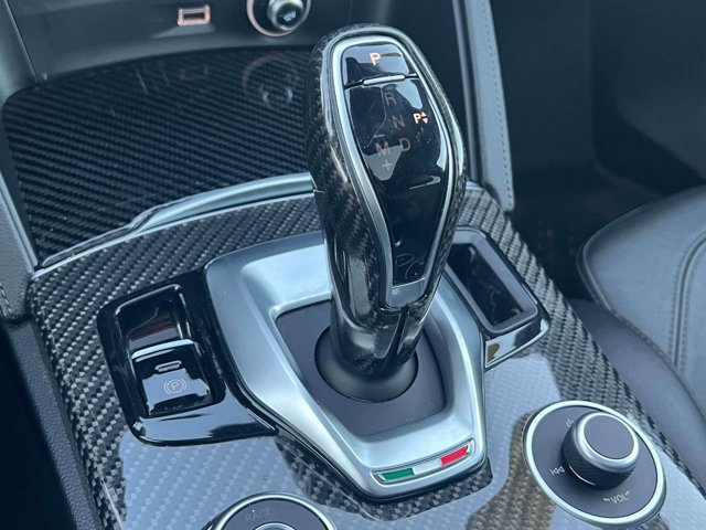 Used 2022 Alfa Romeo Stelvio Quadrifoglio AWD/4WD image 25