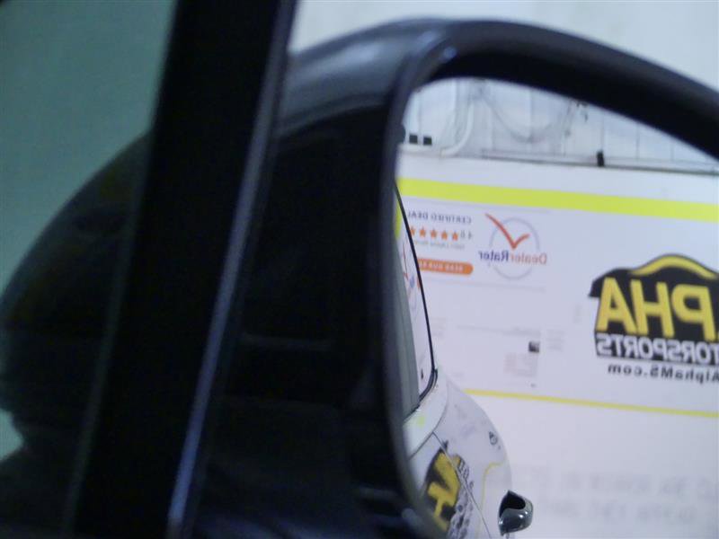 Used 2018 Porsche Macan Turbo image 26