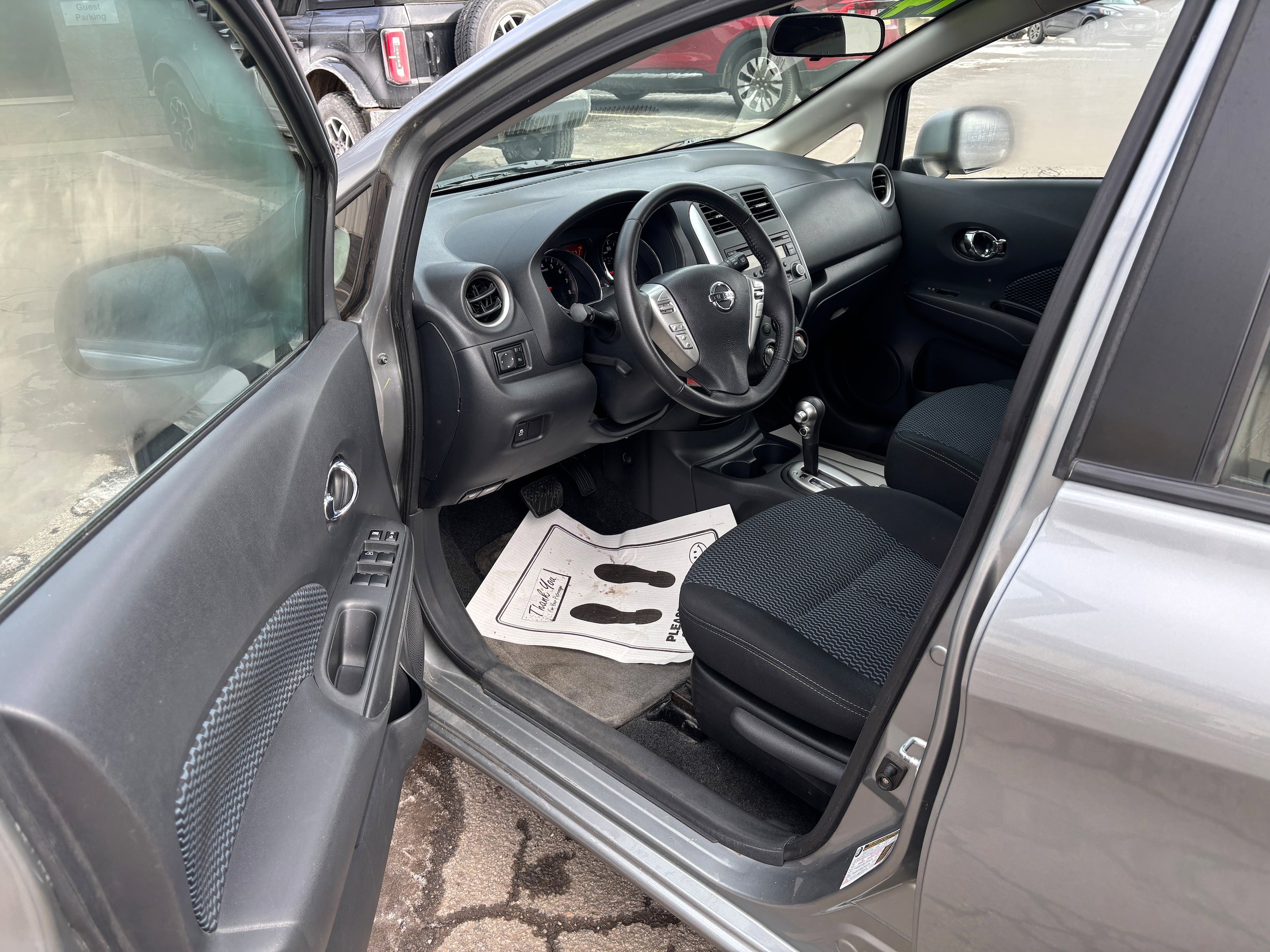 Used 2014 Nissan Versa Note SV FWD image 9