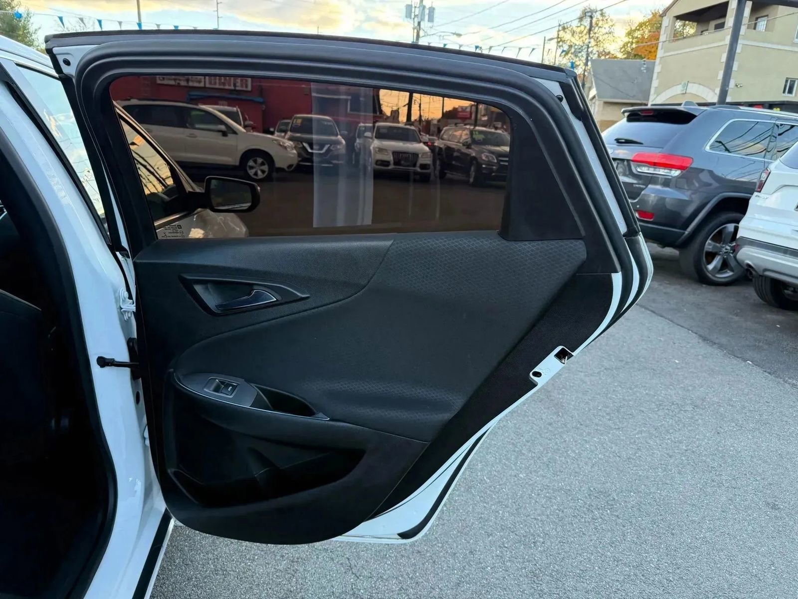 Used 2018 Chevrolet Malibu LT FWD image 42