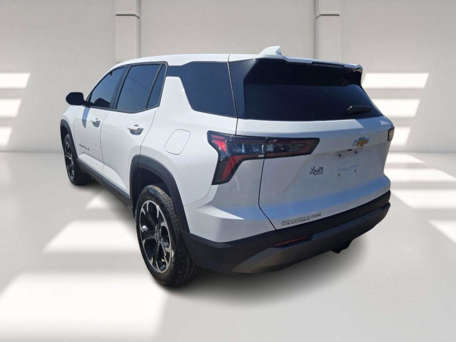 Used 2025 Chevrolet Equinox LT image 5