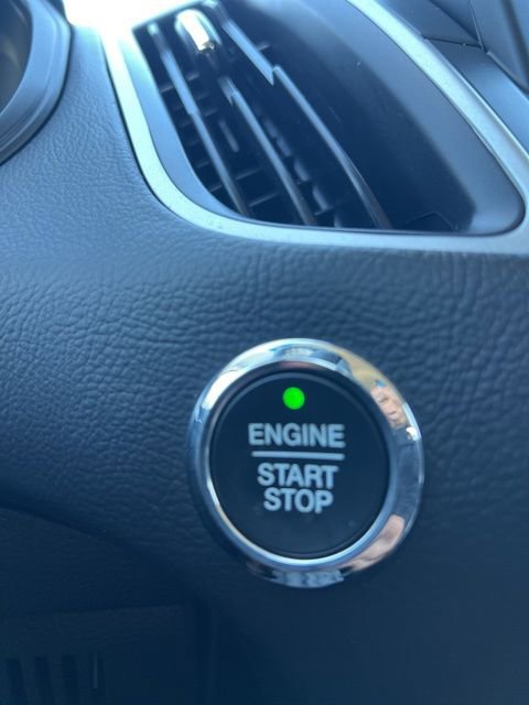 Used 2024 Ford Edge SEL image 18