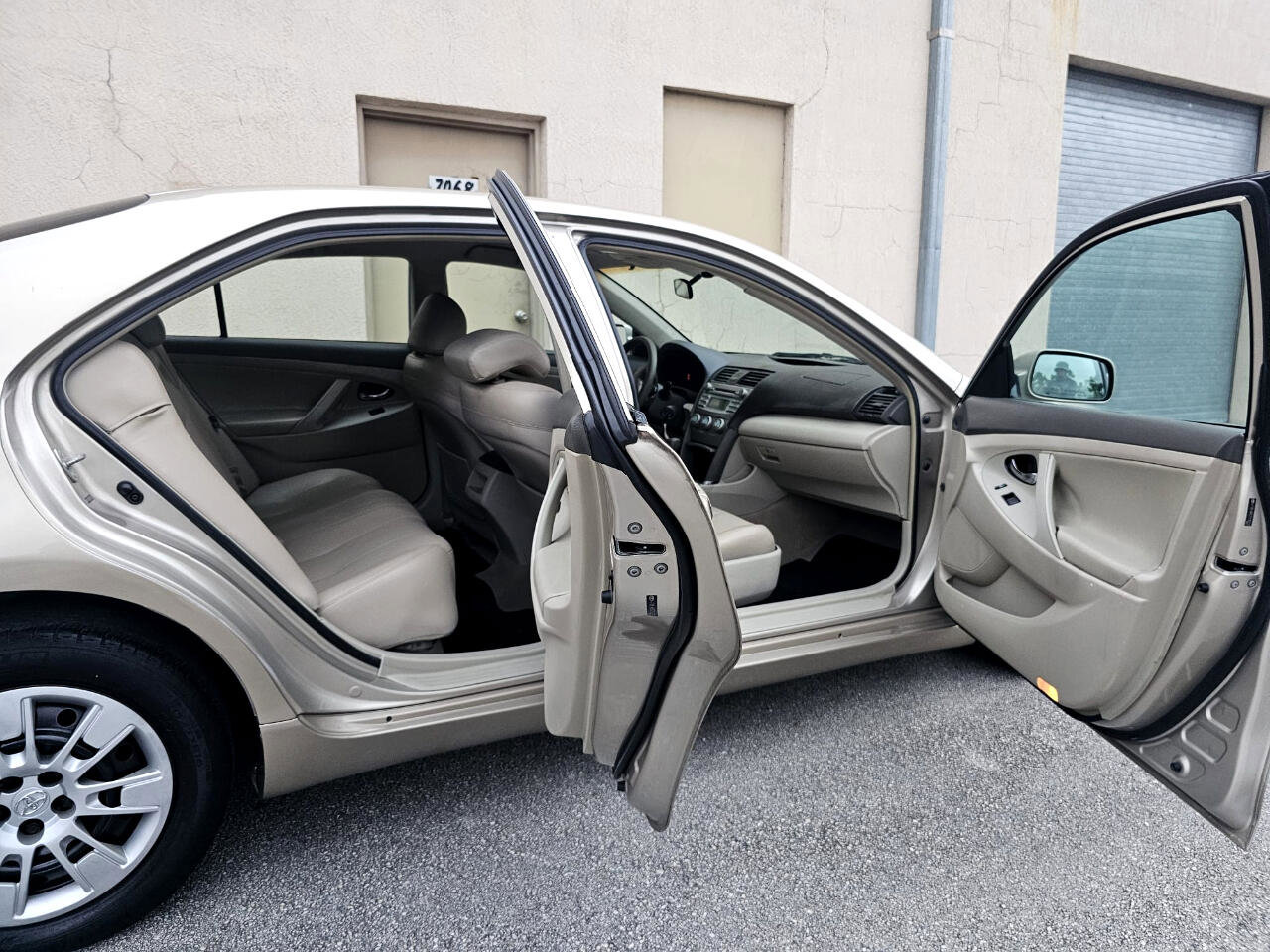 Used 2007 Toyota Camry LE image 18