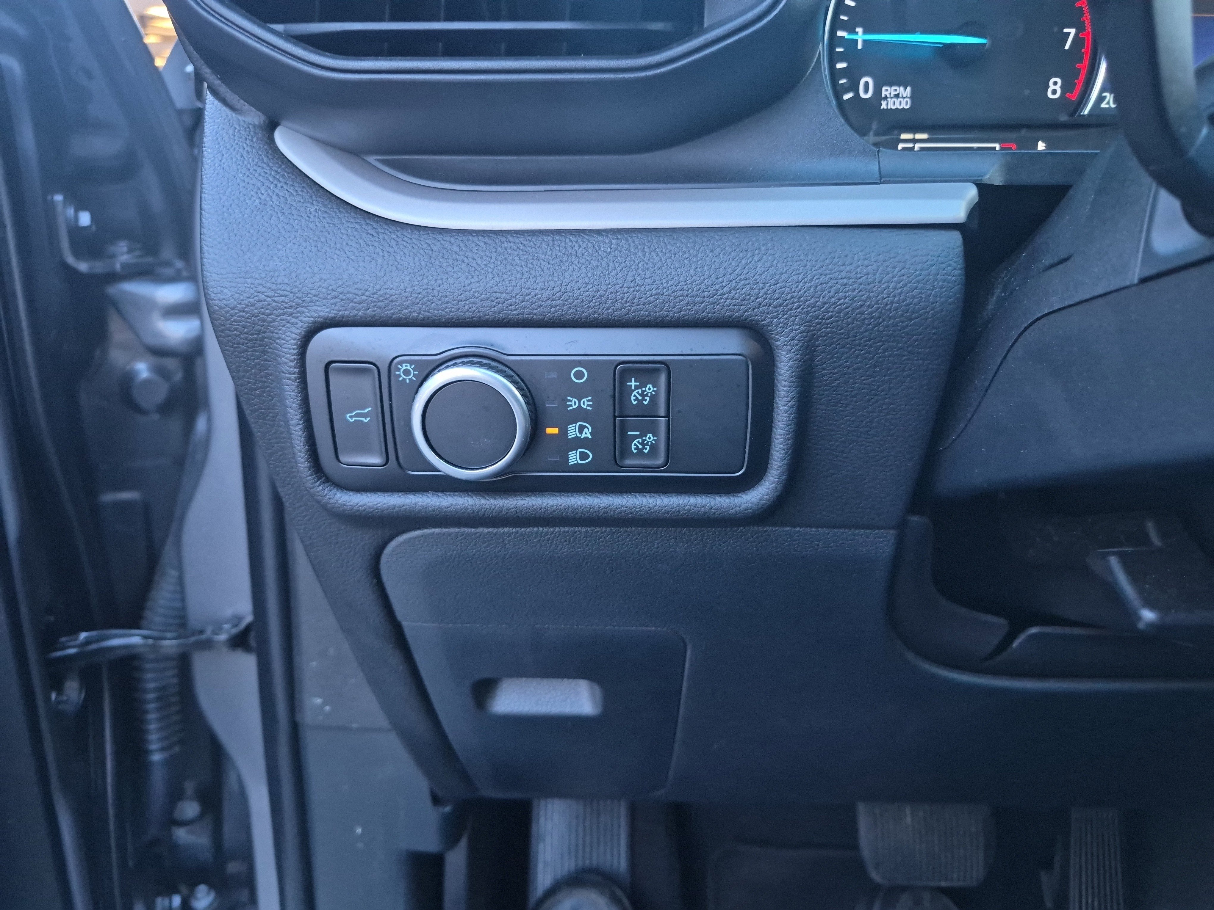 Used 2024 Ford Explorer XLT image 21