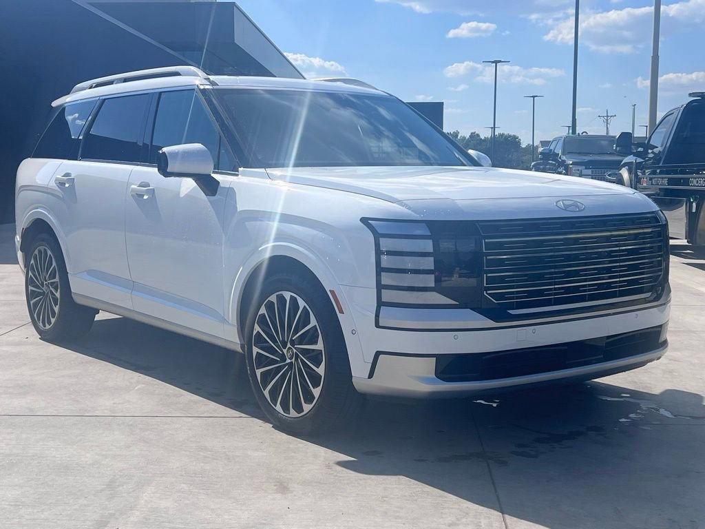 New 2026 Hyundai Palisade Calligraphy FWD image 5