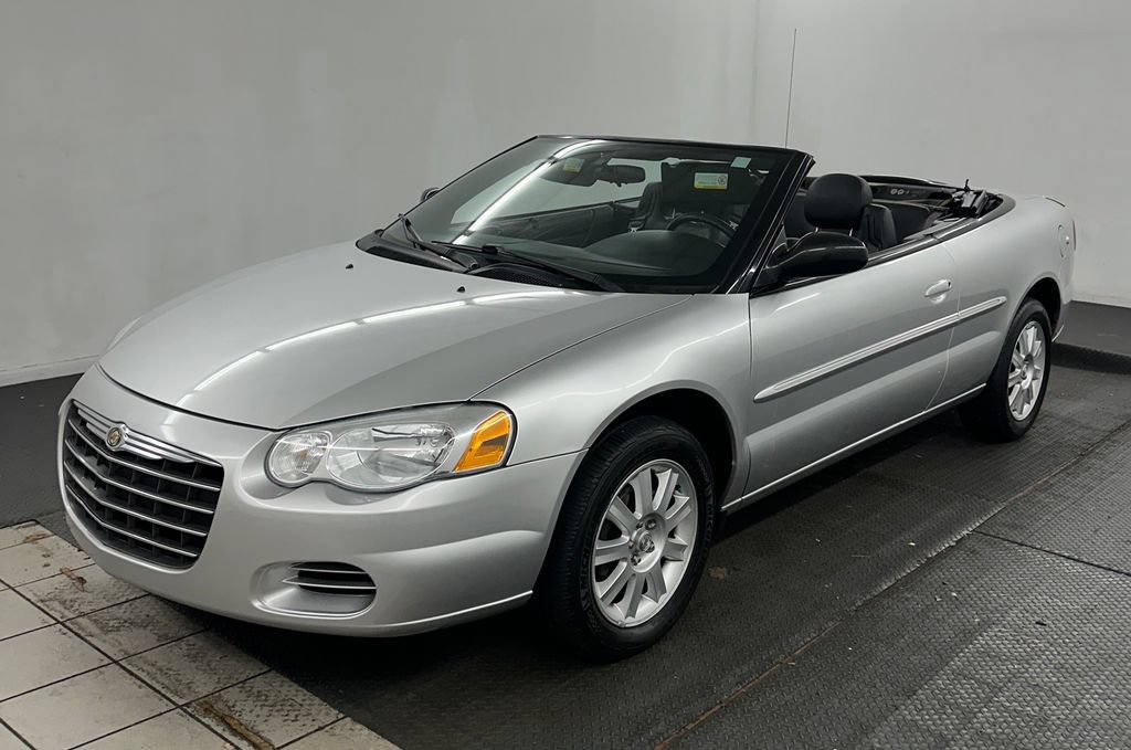 Used 2005 Chrysler Sebring GTC FWD image 30