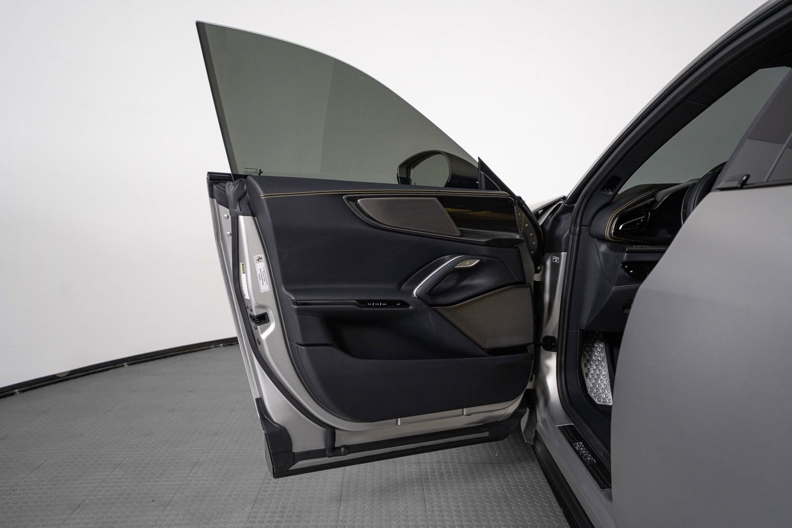 Used 2026 Ferrari Purosangue AWD/4WD image 42