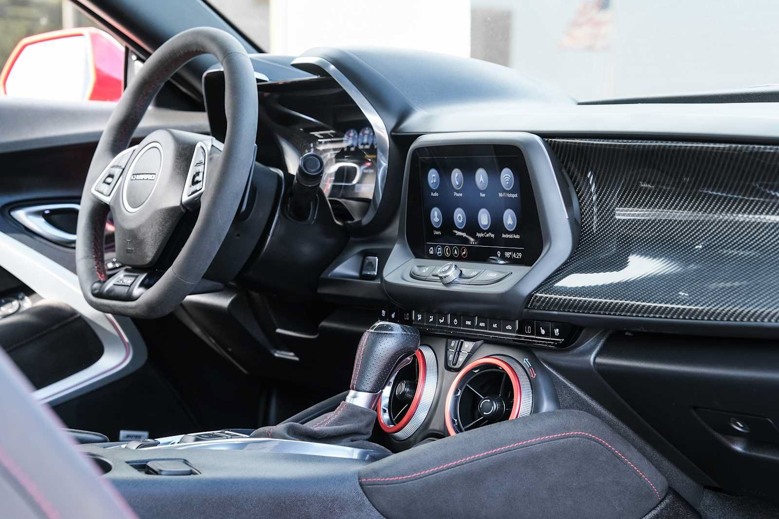 Used 2019 Chevrolet Camaro ZL1 RWD image 28