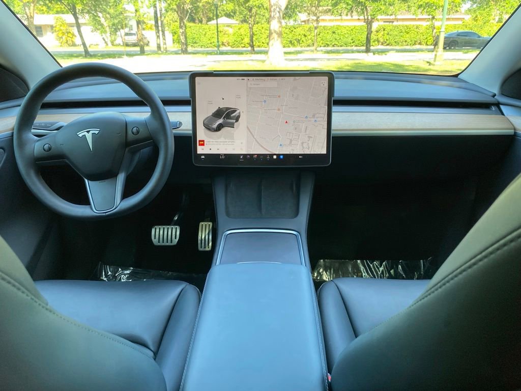 Used 2025 Tesla Model Y Performance AWD/4WD image 23