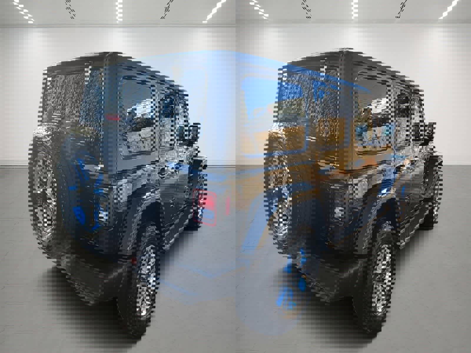 Used 2022 Jeep Wrangler Unlimited Sahara w/ Cold Weather Group image 5