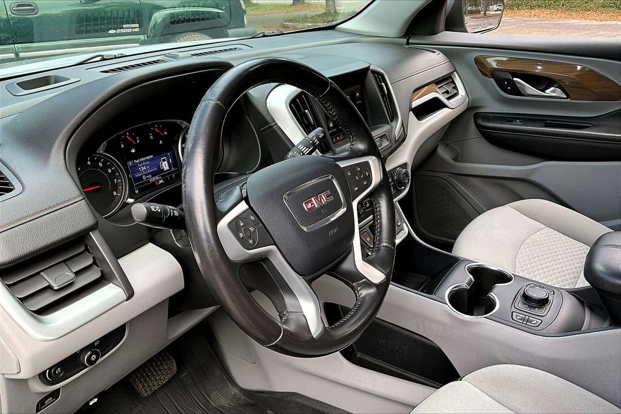 Used 2020 GMC Terrain SLE w/ Driver Convenience Package image 14