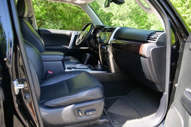 Used 2021 Toyota 4Runner Limited AWD/4WD image 39