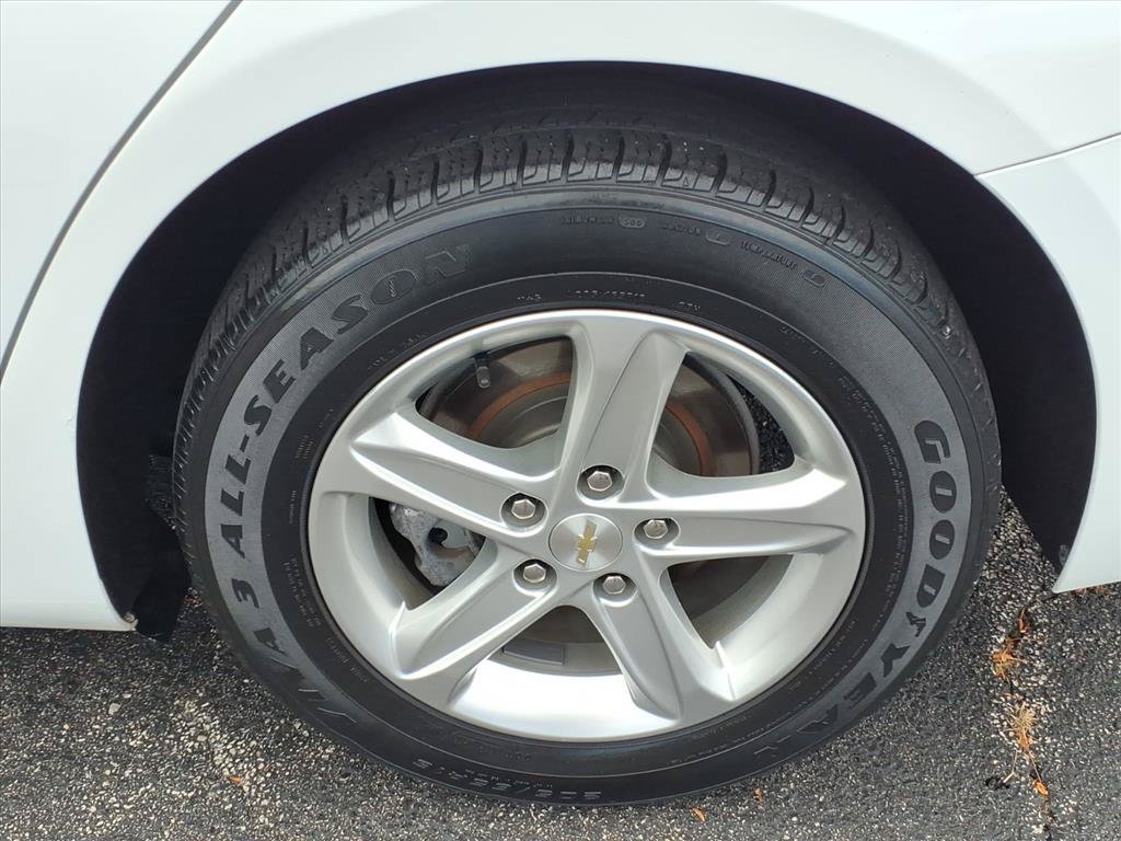 Used 2023 Chevrolet Malibu LS FWD image 30