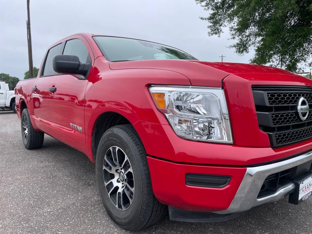 Used 2022 Nissan Titan SV RWD image 10