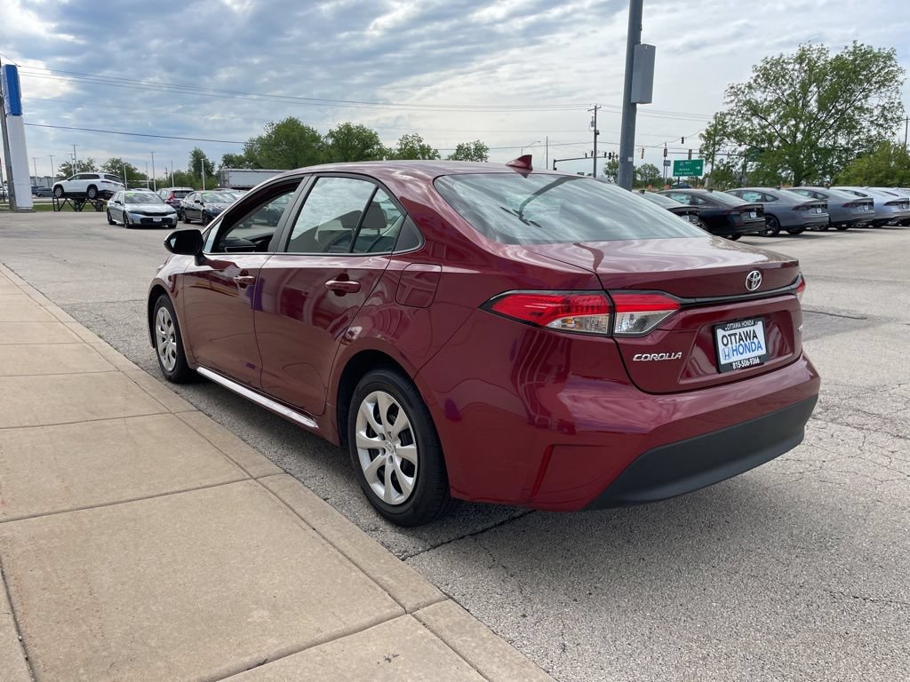 Used 2026 Toyota Corolla LE FWD image 7