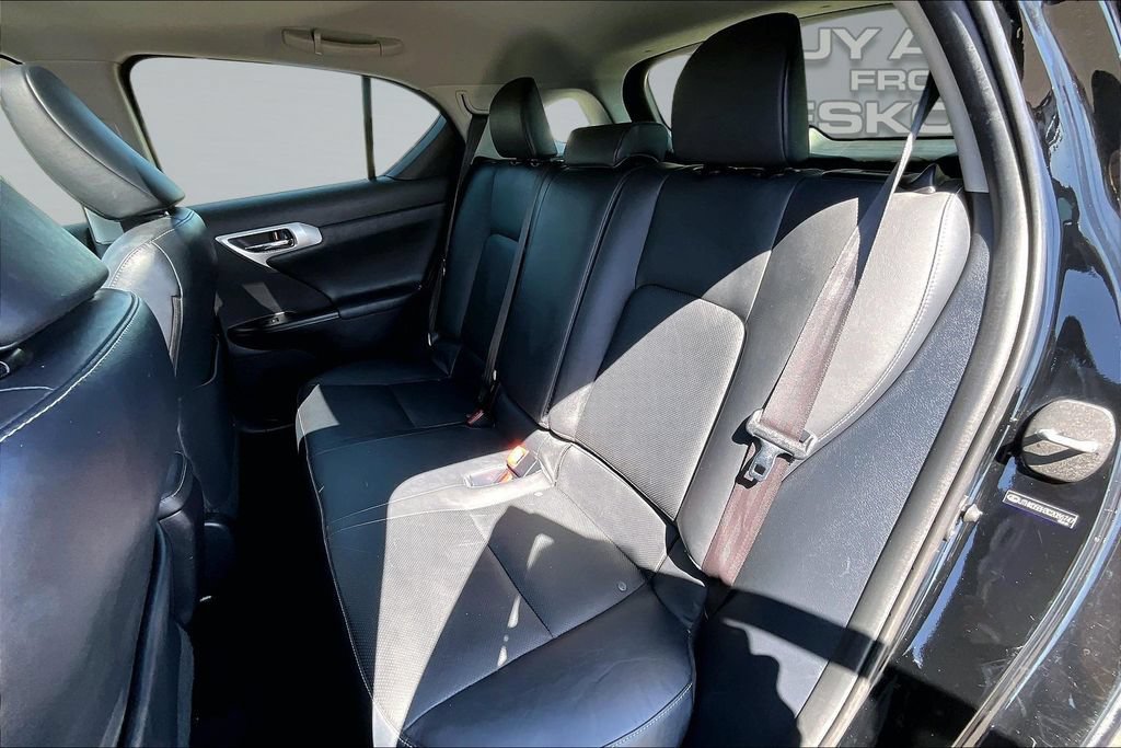 Used 2012 Lexus CT 200h Premium w/ Leather Pkg FWD image 26