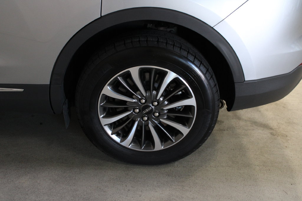 Used 2022 Lincoln Nautilus Reserve AWD/4WD image 38
