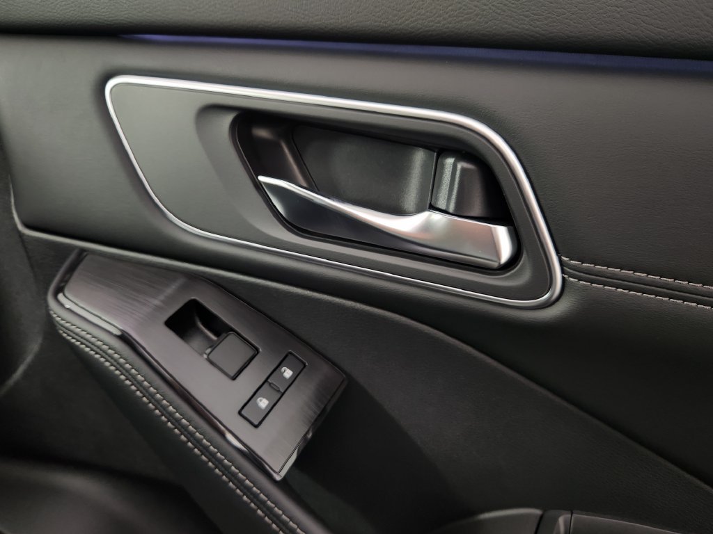 New 2026 Nissan Rogue Platinum AWD/4WD image 14