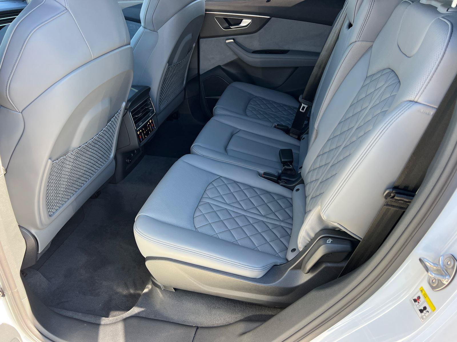New 2026 Audi SQ7 Premium Plus AWD/4WD image 14