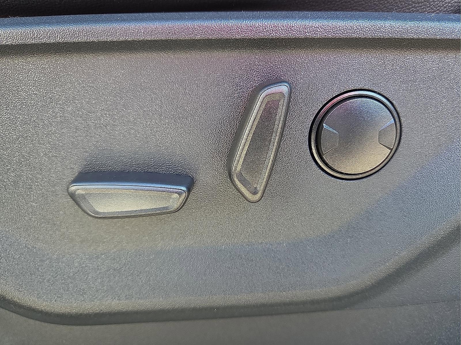 New 2026 Ford F250 Lariat image 16