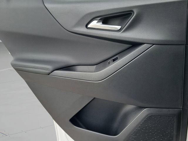 New 2026 Chevrolet Equinox LT w/ Safety and Technology Package image 14