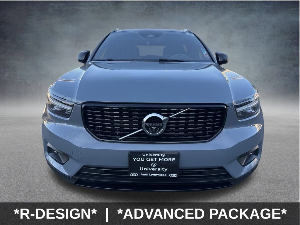 Used 2021 Volvo XC40 T5 R-Design w/ Advanced Package image 2