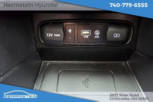 Used 2020 Hyundai Santa Fe SEL w/ Convenience + Premium Package image 18