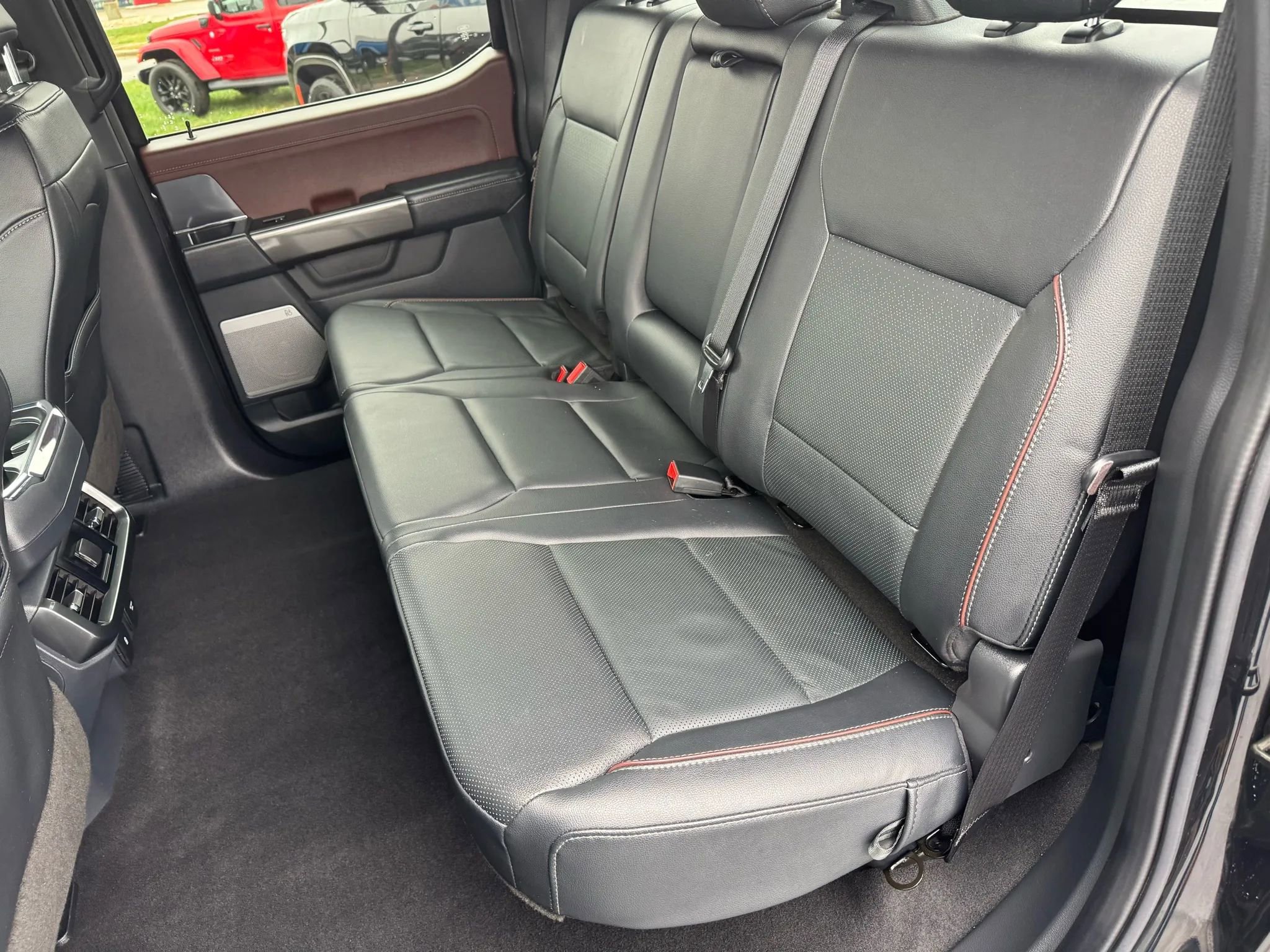 Used 2023 Ford F150 Lariat image 5