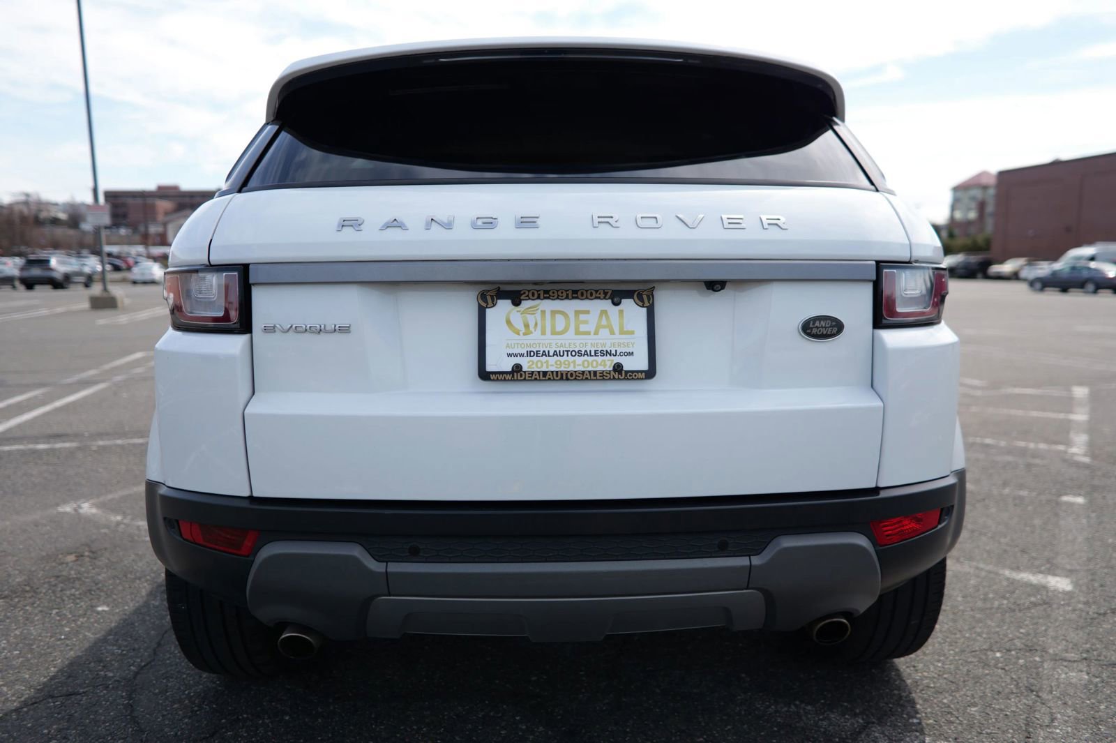 Used 2018 Land Rover Range Rover Evoque image 8