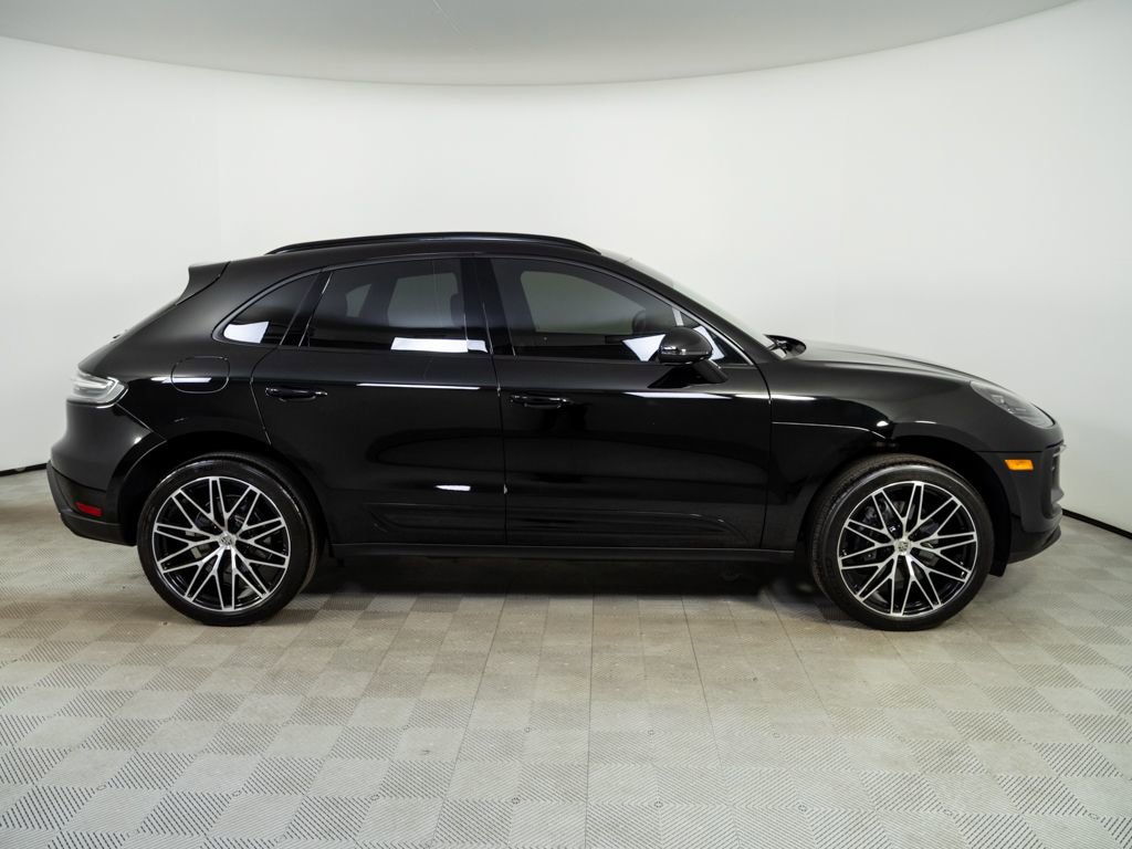 Certified 2024 Porsche Macan Turbo image 27