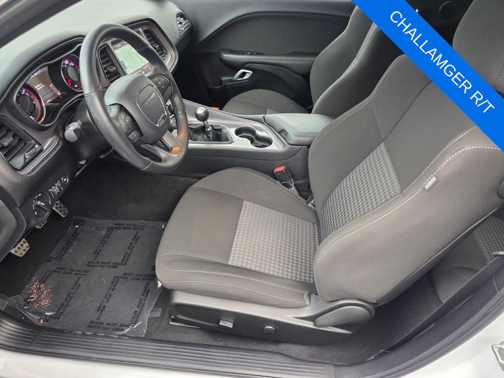 Used 2023 Dodge Challenger R/T RWD image 9