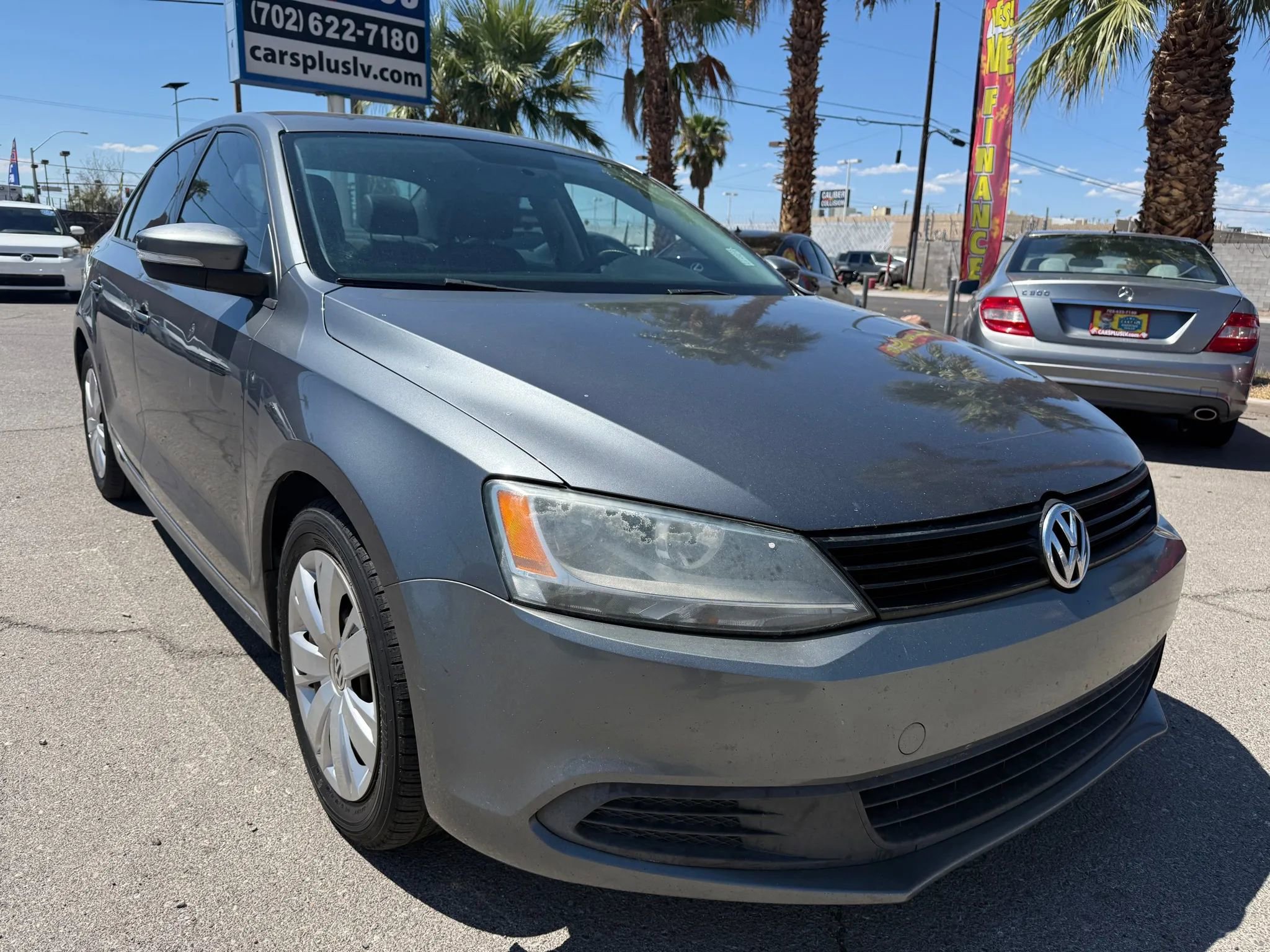 Used 2012 Volkswagen Jetta SE image 1