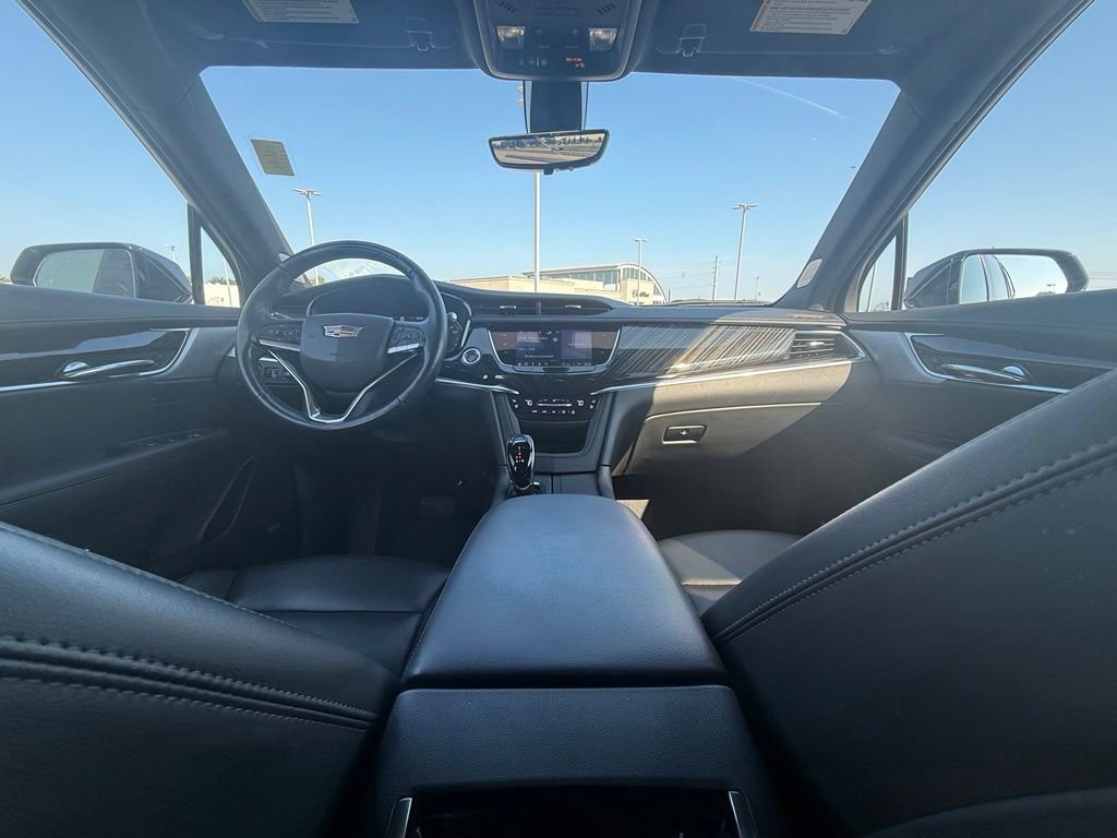 Certified 2025 Cadillac XT6 Premium Luxury w/ Technology Package AWD/4WD image 24