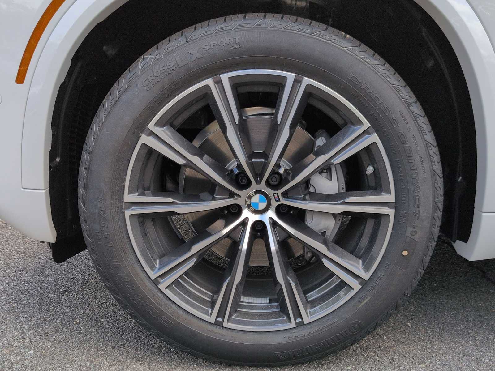 Used 2026 BMW X5 xDrive40i w/ Executive Package AWD/4WD image 14