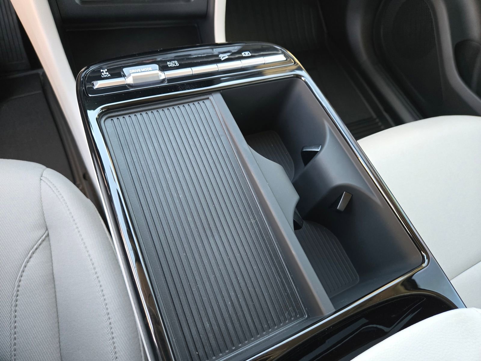 New 2026 Hyundai Tucson Blue SE image 13