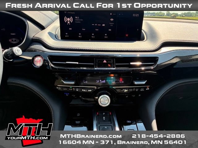 Used 2023 Acura MDX SH-AWD w/ Advance Package image 12