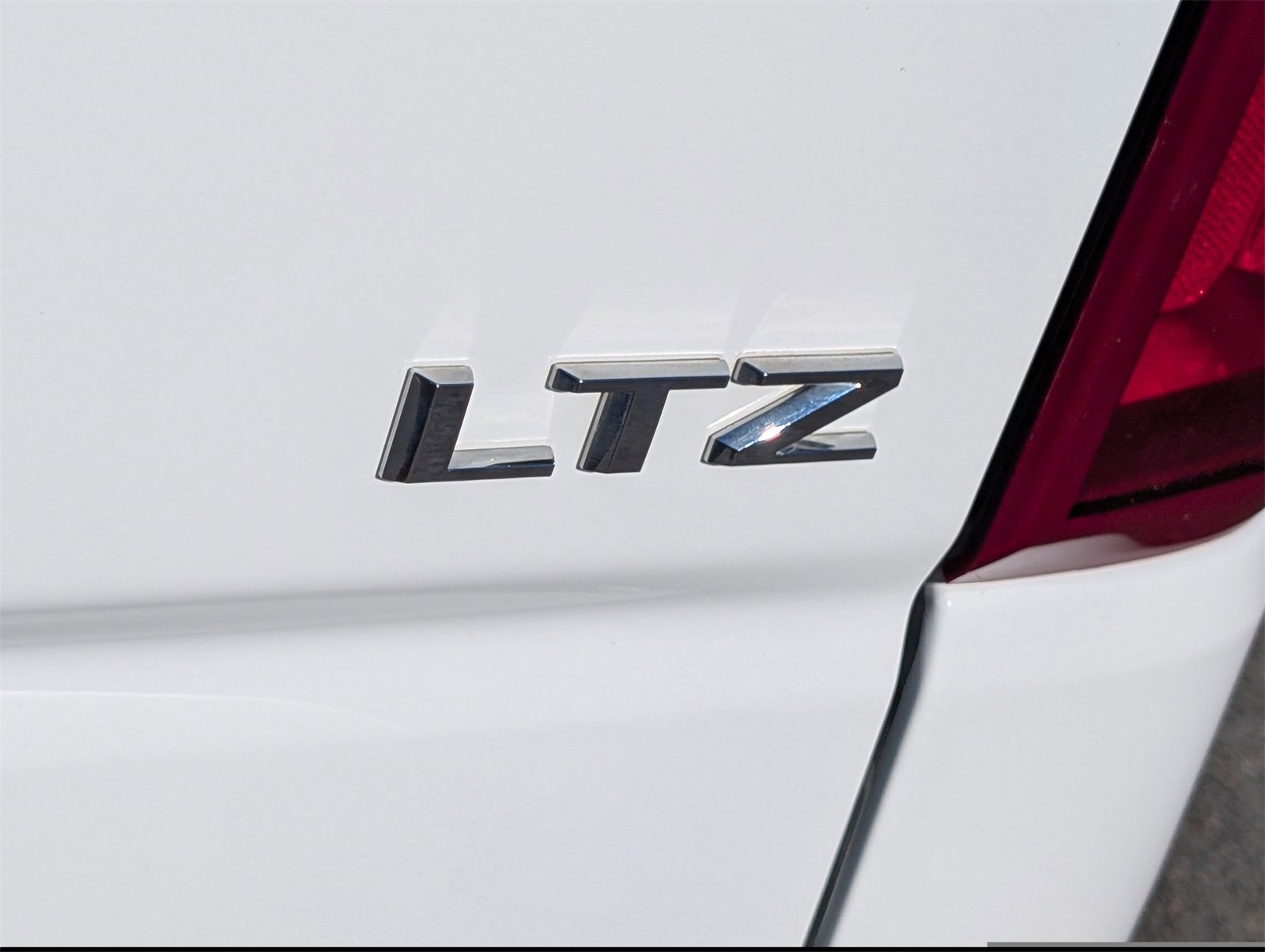 Used 2023 Chevrolet Silverado 1500 LTZ w/ LTZ Premium Package image 5