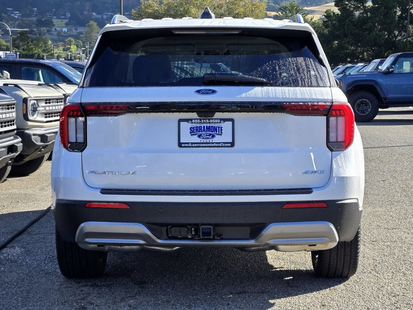 New 2026 Ford Explorer Platinum w/ LUX Leather Package AWD/4WD image 4